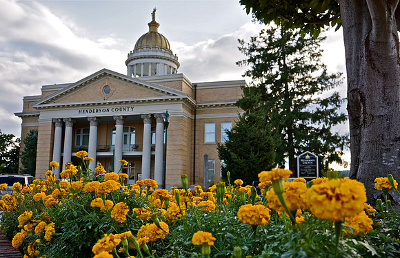 JudyTuthill_Courthouse_CCHele