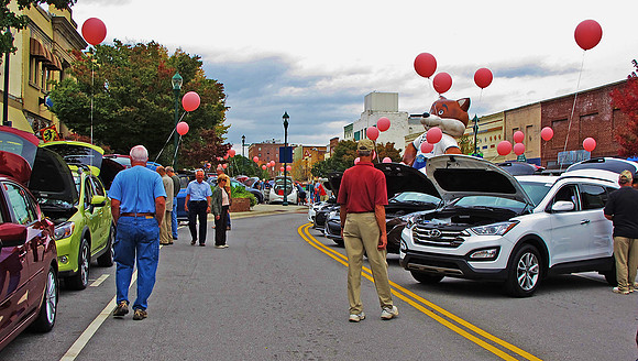D Trochim_New Car Show_CCH